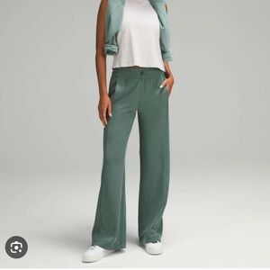 Lululemon ribbed Softstreme pant